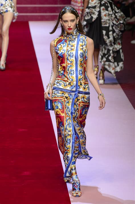 dolce e gabbana sfilata cina